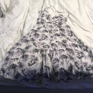Flowery open back cross jumpsuit